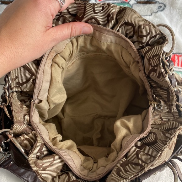 Deb’s Handbag - Picture 3 of 3